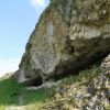 Вид пещеры со склона Бутештского рифа