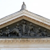 Frontonul Casei de Cultură cu sculpturile lui D. Rodin
